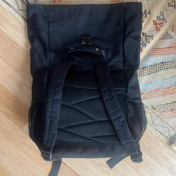 Sweaty Betty Roll Top Backpack like new! - Picture 4 of 4